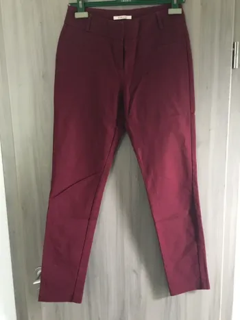 Pantalon cigarette bordeaux coupe 7-8 T.38