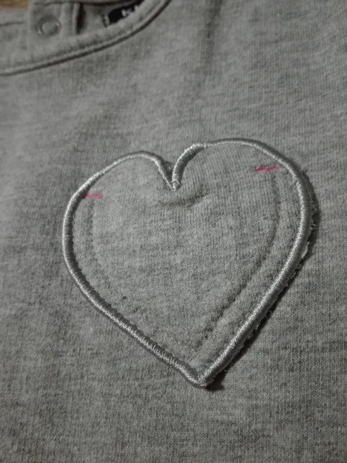 Robe bébé fille 12 mois grise unie cœur - photo numéro 2