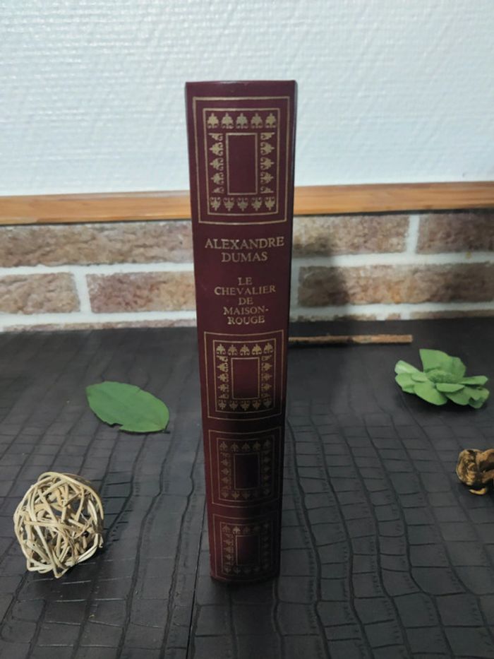 Le chevalier de Maison-Rouge - Alexandre Dumas - photo numéro 2