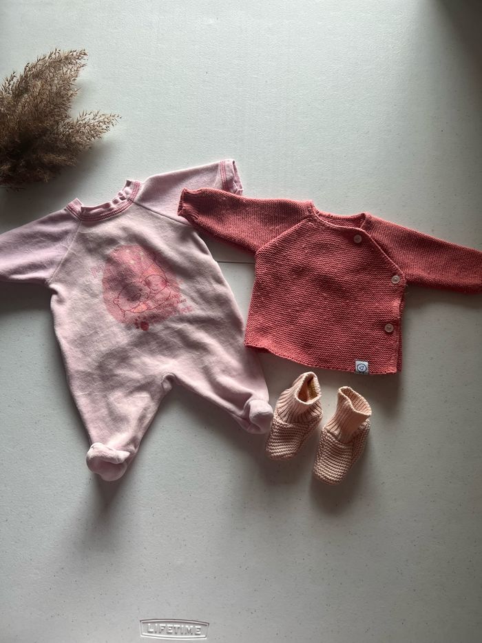 Ensemble lot vêtement gilet laine layette pyjama petit bateau chausson Little dutch 1 mois - photo numéro 2