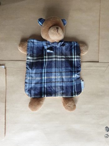 Petit doudou ourson