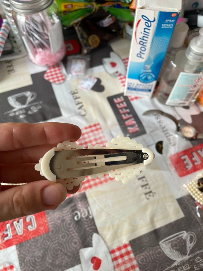 Lot de deux barrettes perles - photo numéro 3