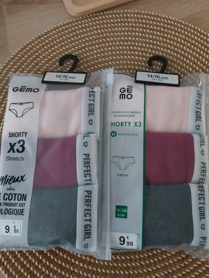 Lots Shortys fille taille 14/16 ans