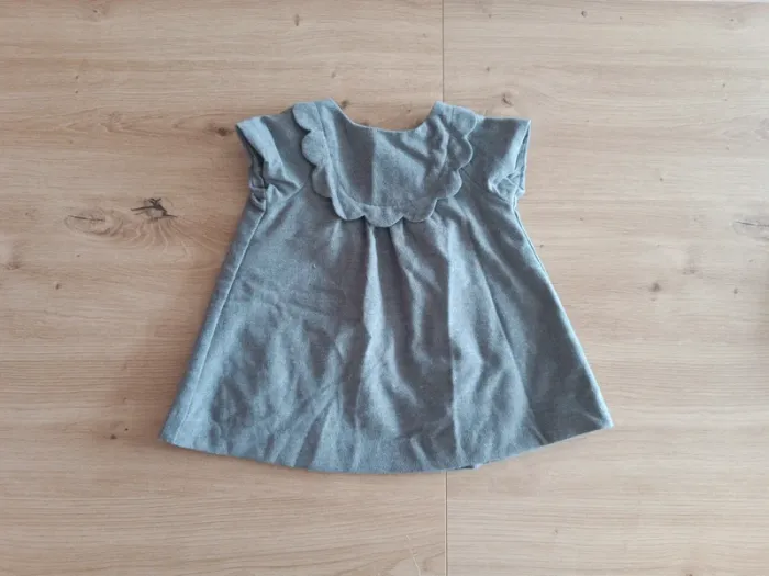Robe grise