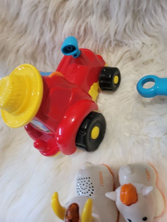 Tracteur et ses chevres - photo numéro 9