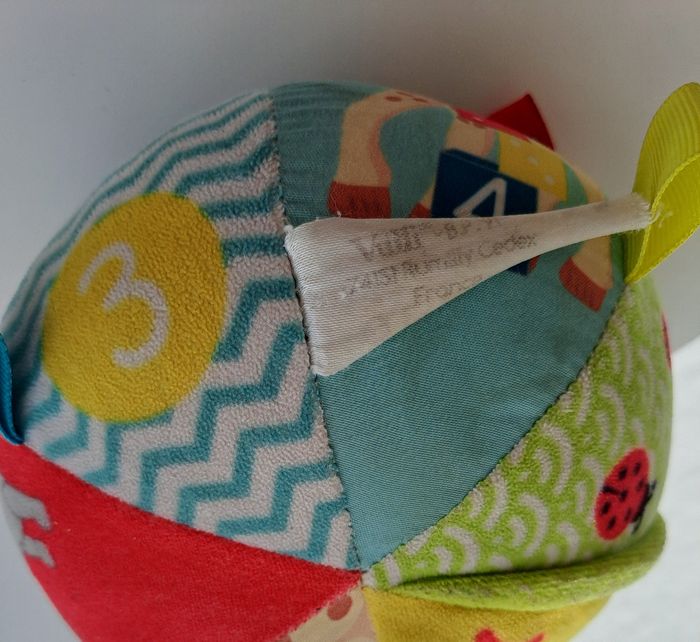 Ballle éveil sensorielle Sophie la girafe, Vulli - photo numéro 8