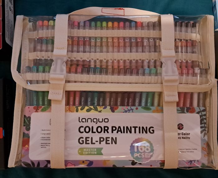 Lot feutres et livres coloriage mystere - photo numéro 4