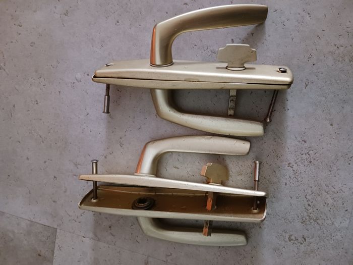 poignée de porte dorée lot de 2 avec bouton de fermeture occasion