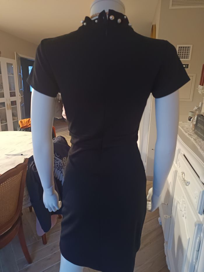 Magnifique robe et perles - photo numéro 3