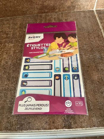 Étiquettes pour stylos thème espace