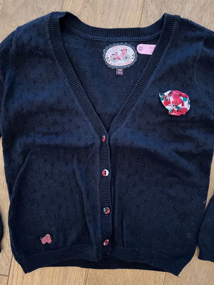 Vends gilet bleu marine fille sergent major 6 ans très bon état - photo numéro 2