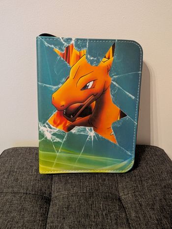 Livre range-carte Pokémon Dracaufeu 