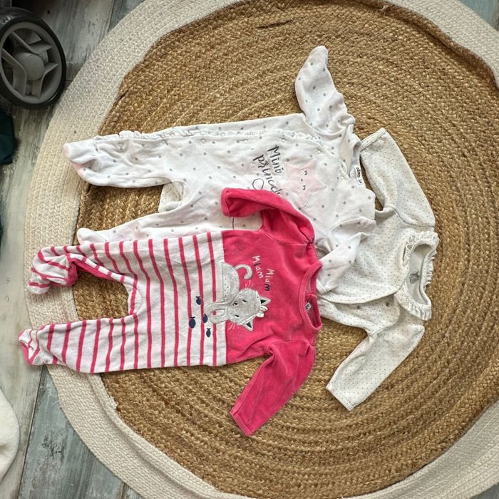 Pyjamas 6 mois - photo numéro 2