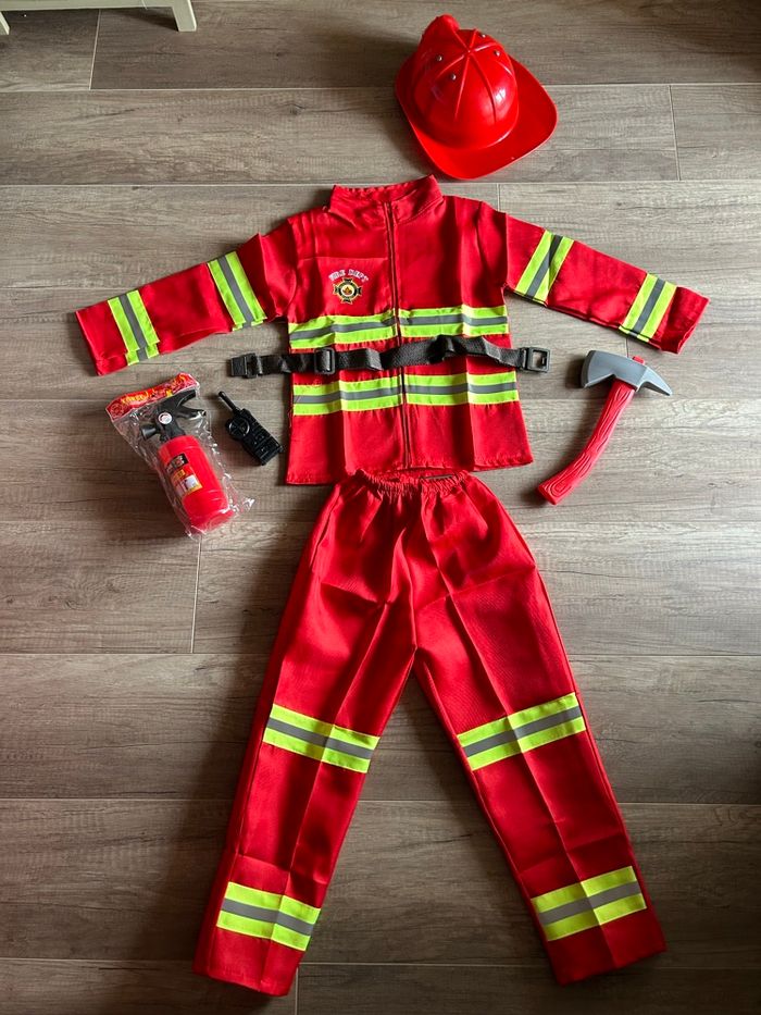 Déguisement de pompier 120 cm NEUF