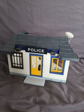 Commissariat police playmobil