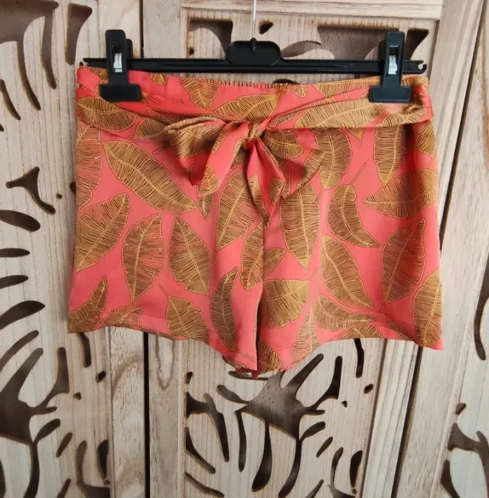 Short en satin imprimé feuilles T M Etam - photo numéro 2