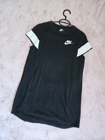 Robe Nike Taille 13/15 ans XL enfant