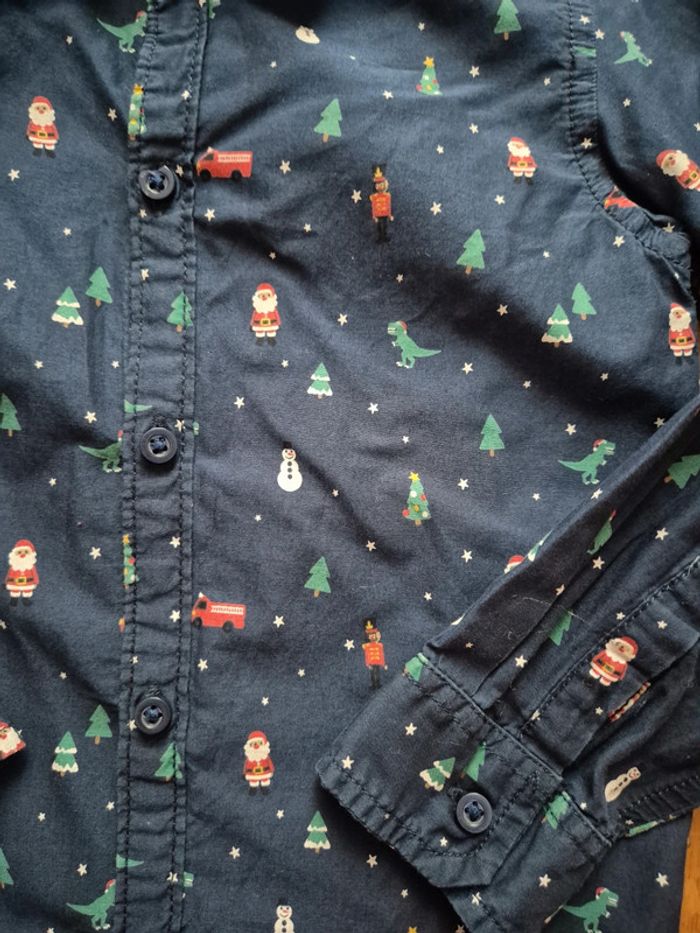 H&m chemise marine thème pompier dragon noël taille 4 ans - photo numéro 2
