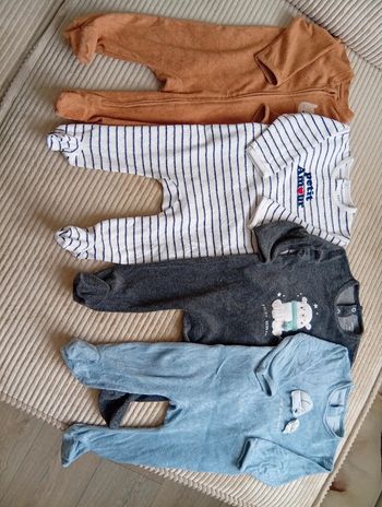 Lot pyjamas 9 mois