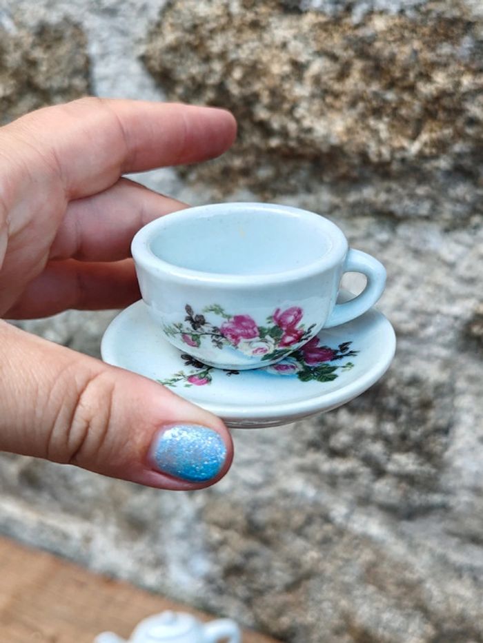 Dinette en porcelaine service à thé - photo numéro 4