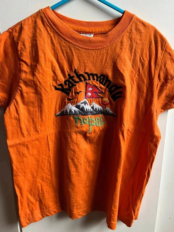 T shirt orange taille 6 ans