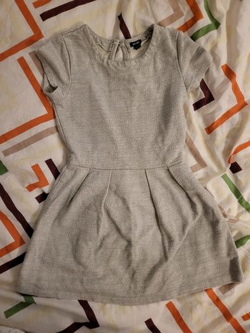 Robe grise manches courtes 8 ans