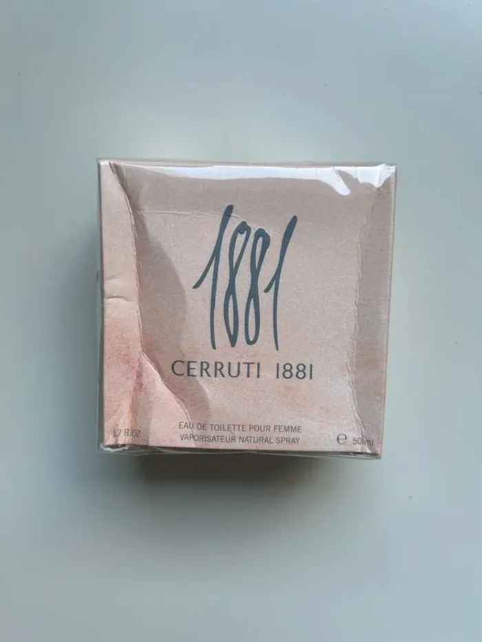 Parfum femme Cerruti 1881 neuf