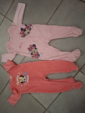 Lot pyjamas  minnie 18 mois