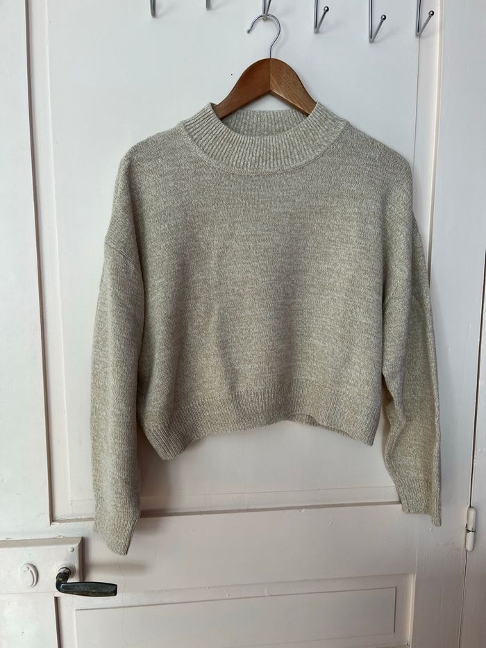 Pull crop top