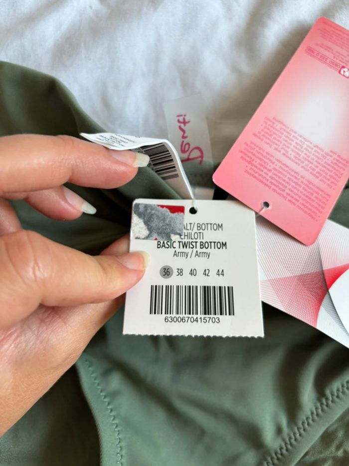 Bas de maillot de bain bikini vert militaire croisé taille S/36 Penti neuf - photo numéro 2