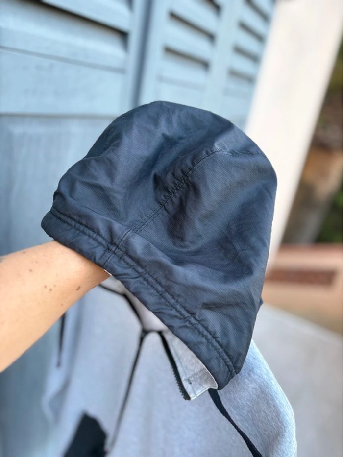 Veste Nike - grise/noir à capuches - taille L - mi saison - en très bon état - photo numéro 8