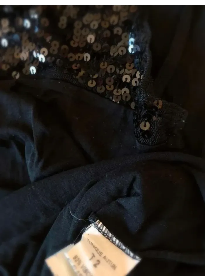 Tunique  strass sequin  (T2)  en parfait  état - photo numéro 3