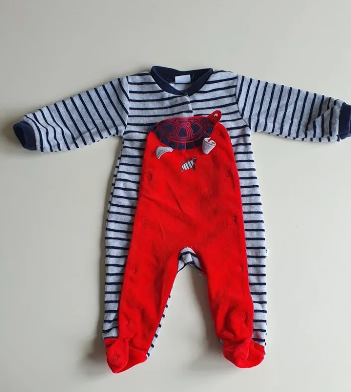 Pyjama 3 mois - photo numéro 3