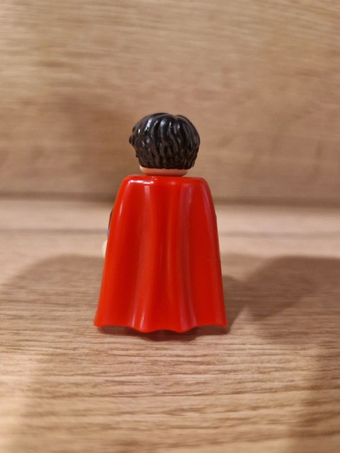 Figurine type lego Supergirl DC Comics - photo numéro 2