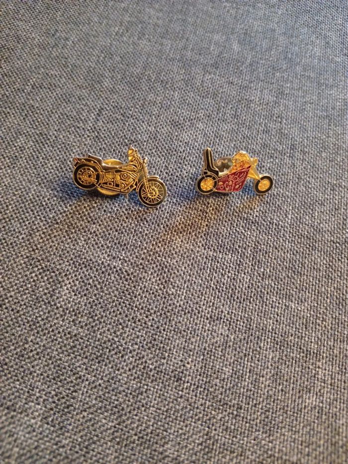 Lot de 2 pin's moto