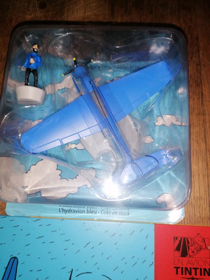 Tintin Avion N4 L Hydravion bleu - photo numéro 2