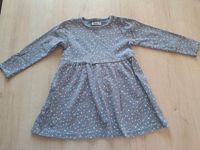 Robe 4 ans TBE