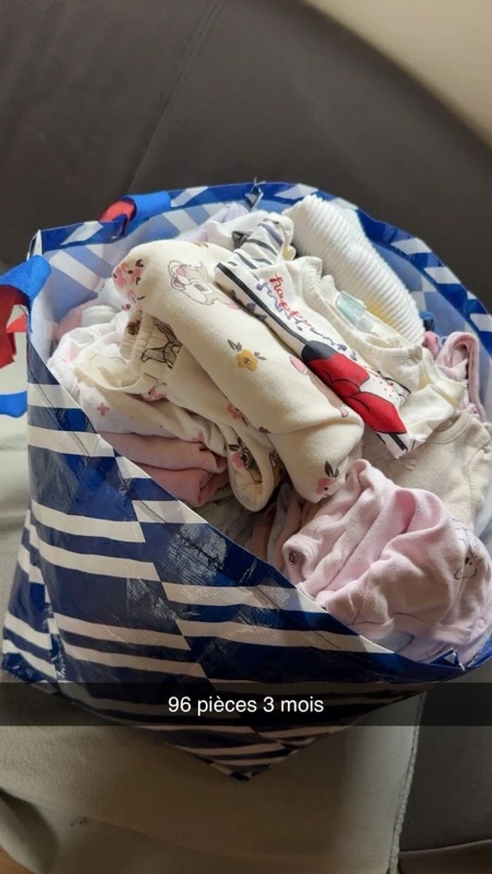 Lot vêtements bébé