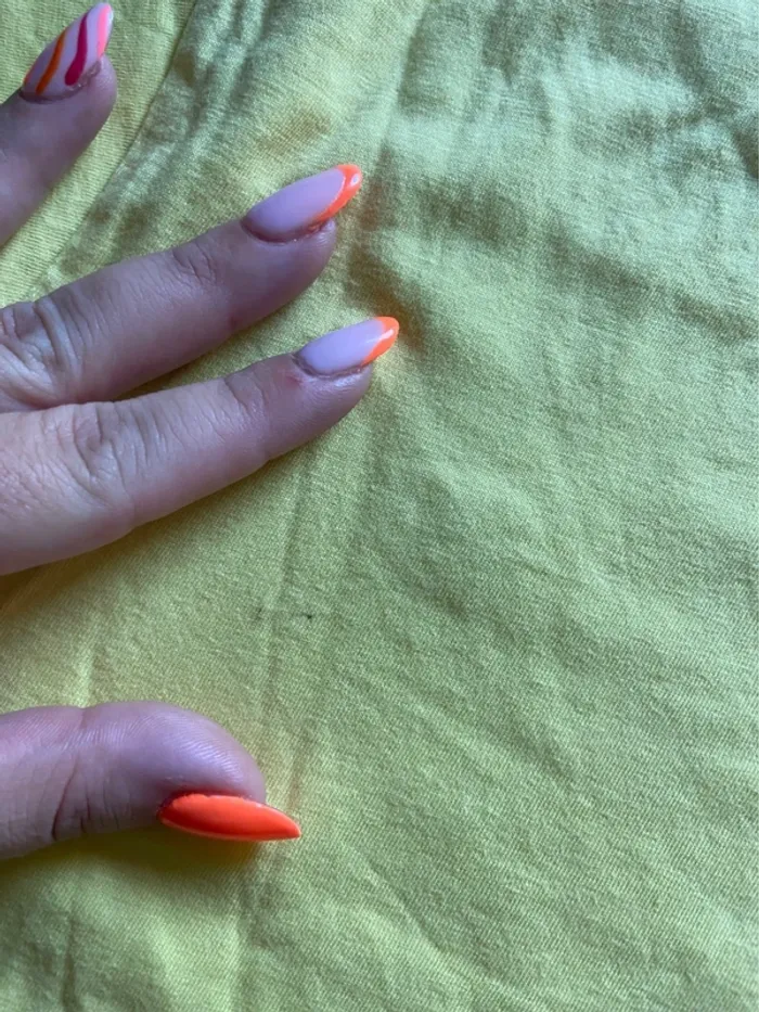 Teeshirt jaune - photo numéro 4