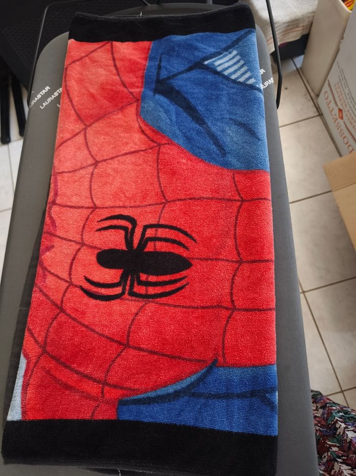 Serviette Spiderman. - photo numéro 3