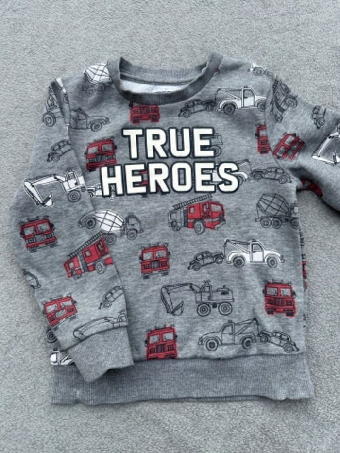 Pull gris