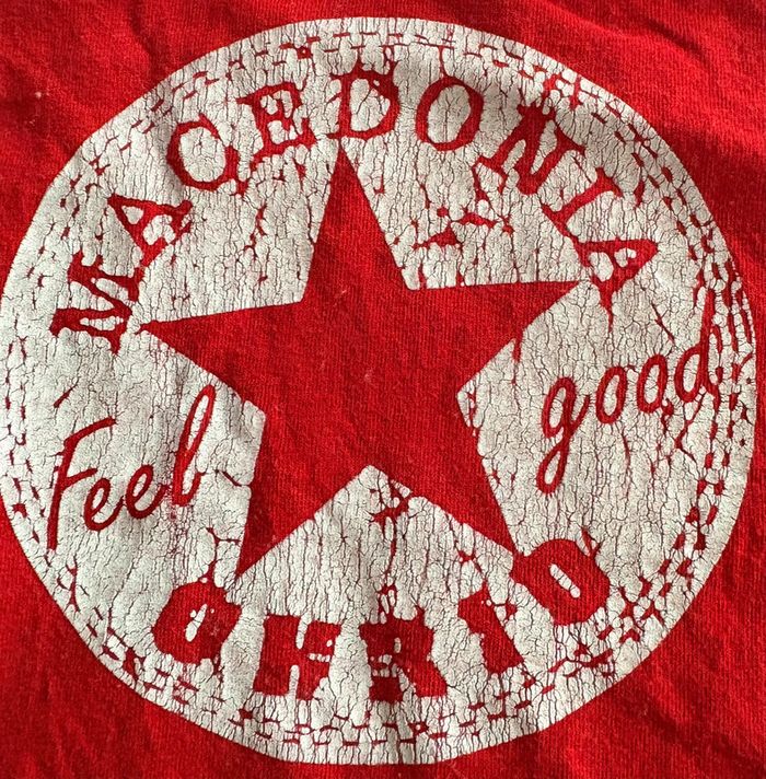Tee-shirts rouge - photo numéro 2