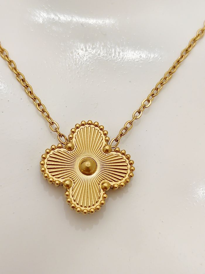 Collier trèfle à quatre feuilles plaqué or 18carats - photo numéro 3