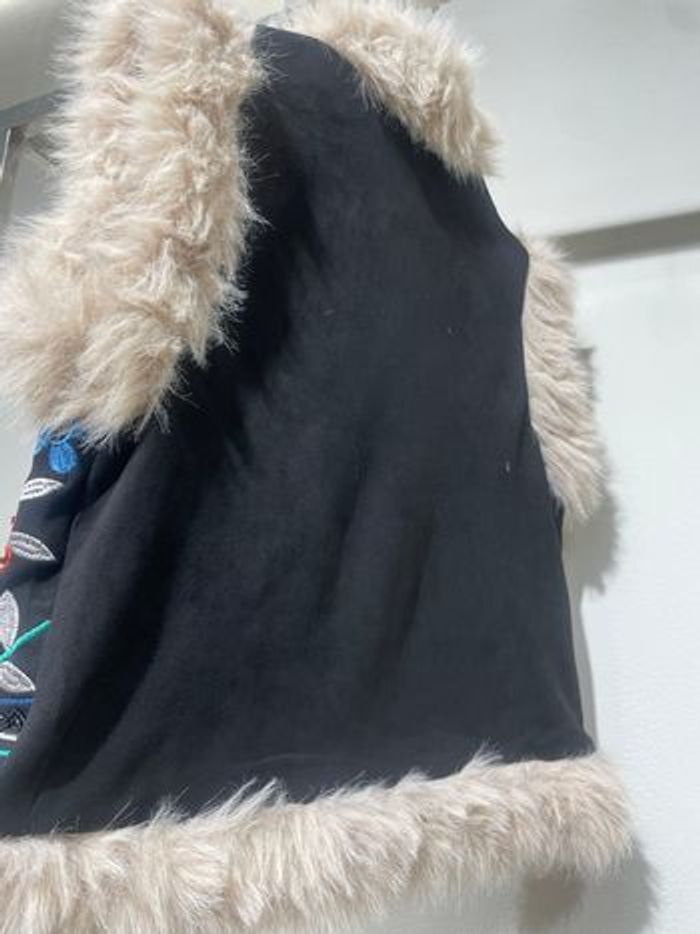 Gilet noir brodé - photo numéro 4