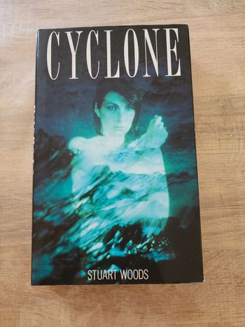 Livre broché "cyclone" de Stuart Woods