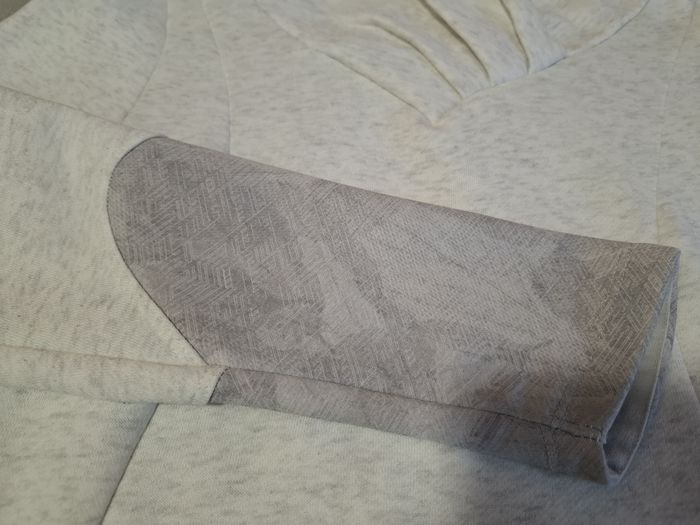 Beau sweat chaud de randonnée femme Quechua S poche ventrale + sous poche sécurisée comme neuf - photo numéro 5