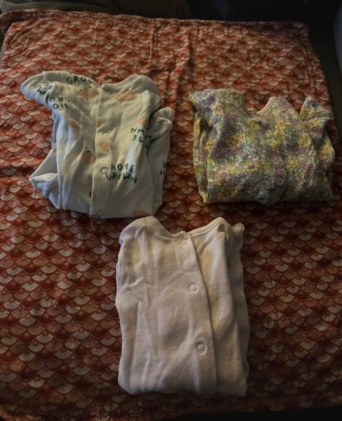 3 pyjamas - Naissance