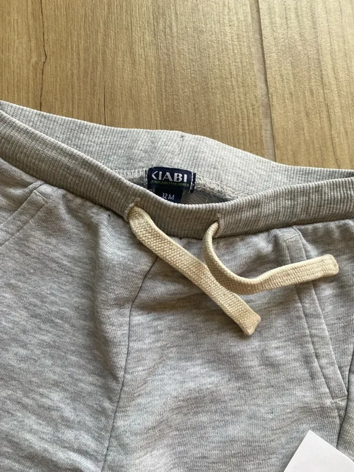 Pantalon jogging 12 mois gris kiabi - photo numéro 2