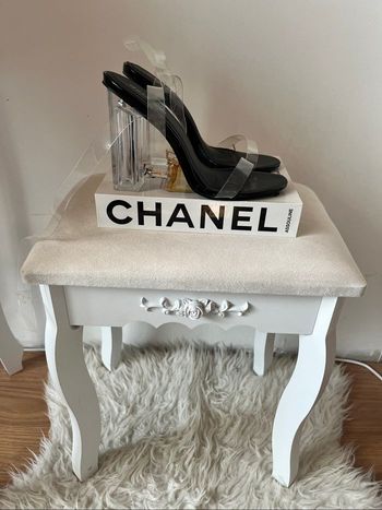 Sandales transparentes/noires talon plexiglass  T39 Jean Industry TBE 👡