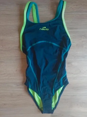 Maillot de bain une pièce bleu marine nabaiji 8 ans